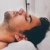 Homme dormir sommeil