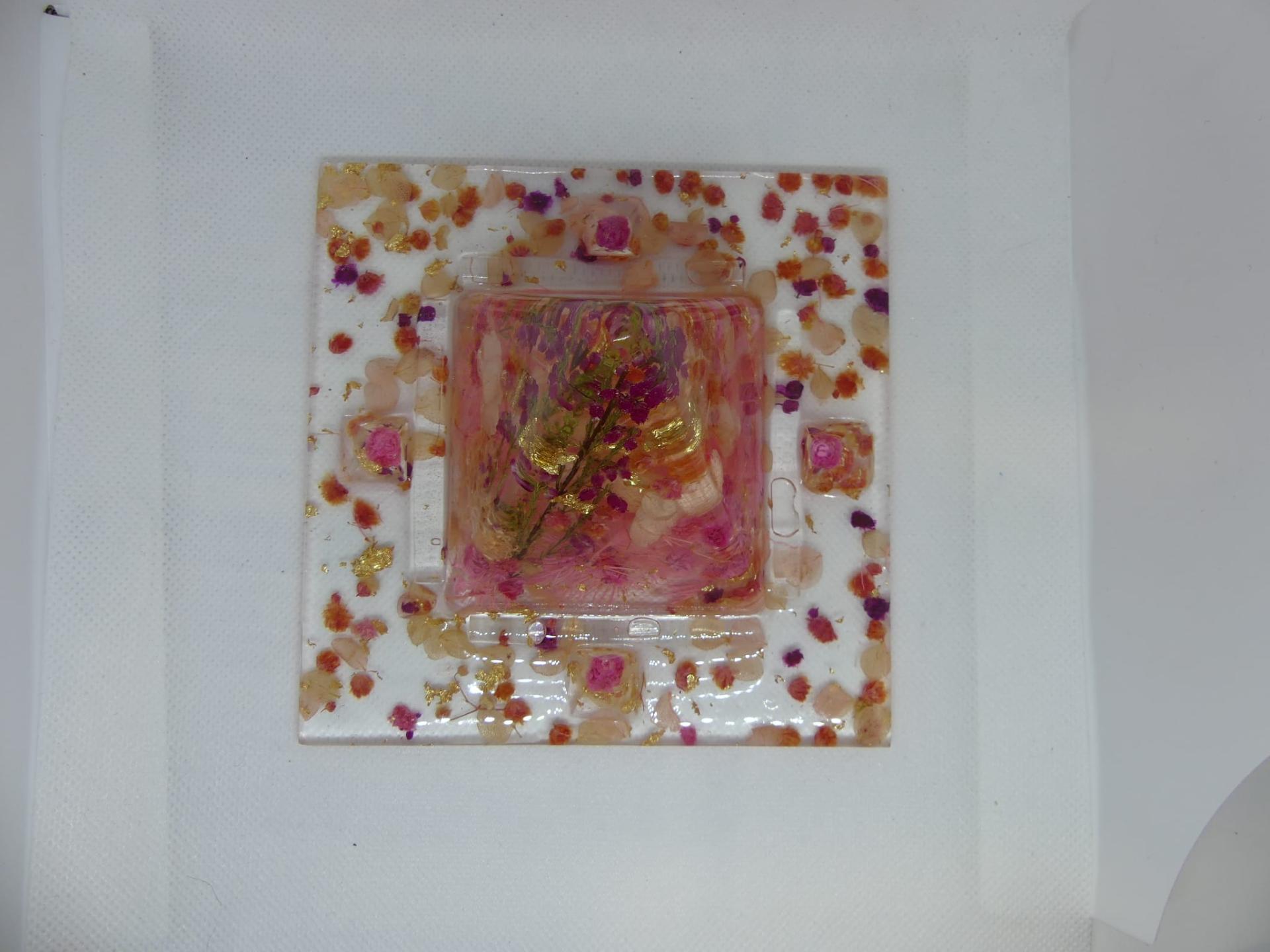 Porte tel pyramide rose 5